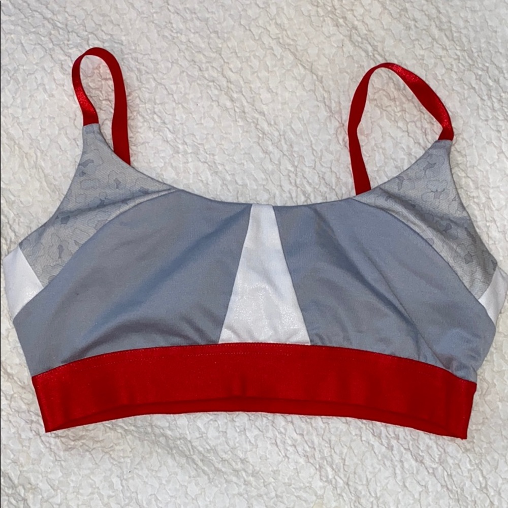 Sports bra